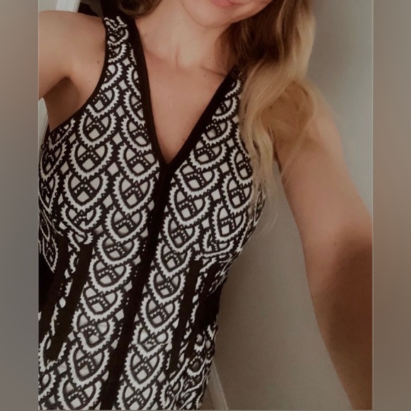 Self-Portrait Sweetheart Crotchet Midi-4 - Picture 6 of 9